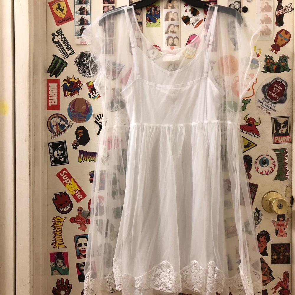 White lace dress